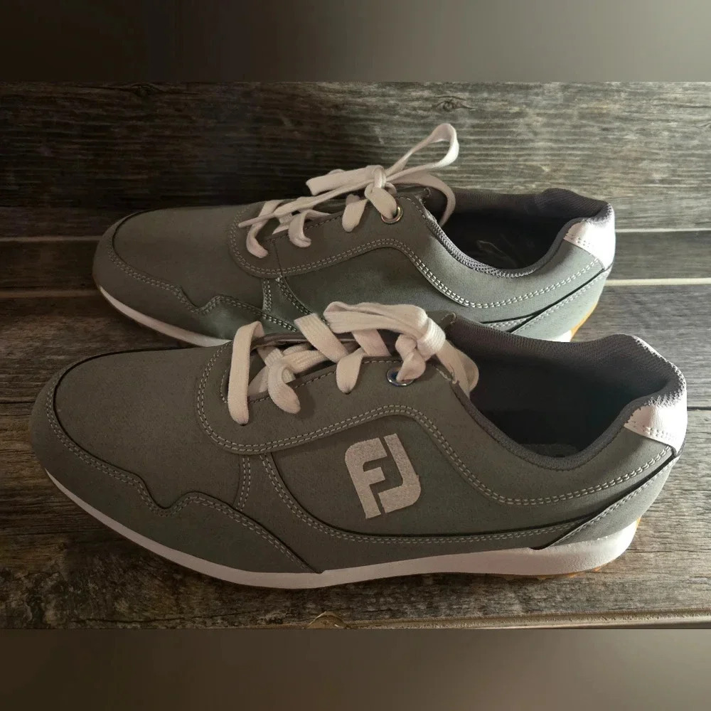 NWOT Footjoy golf shoes, gray, men's size 9.5